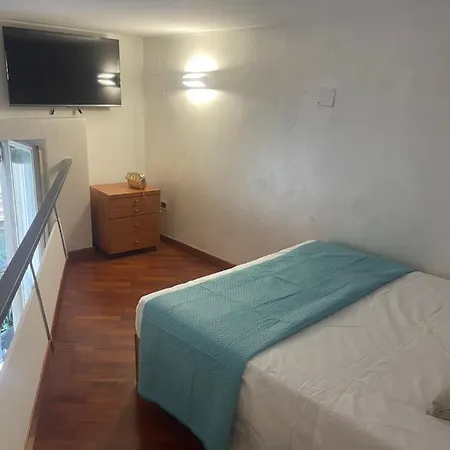 A 2 Passi Dal Lungomare Neapol